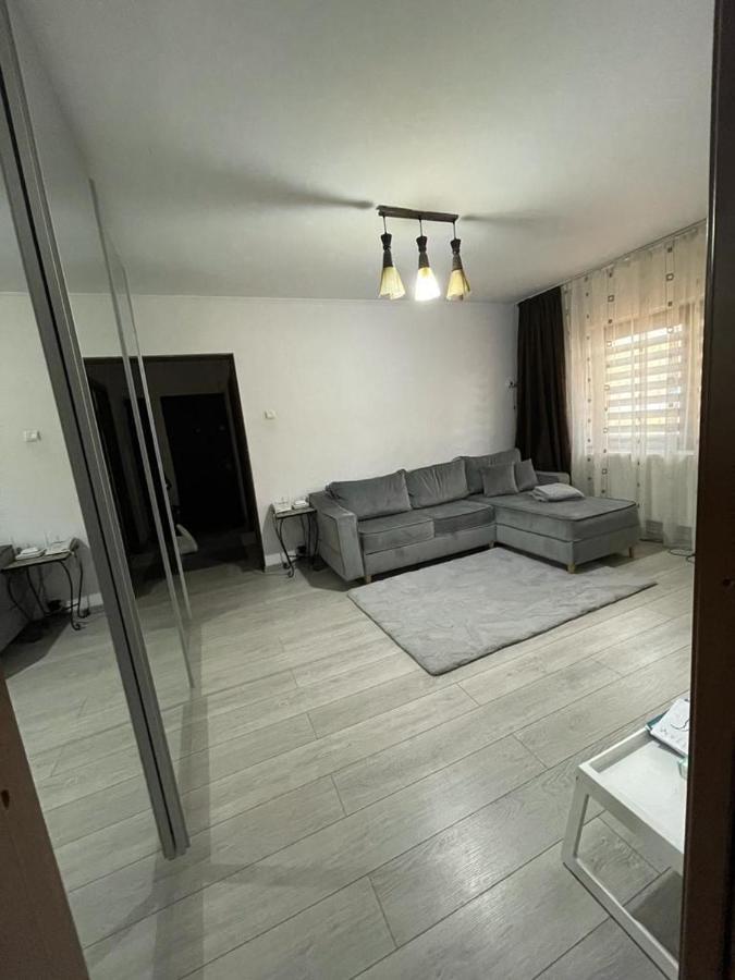 Apartament Gallamar Lägenhet Bîrlad Exteriör bild